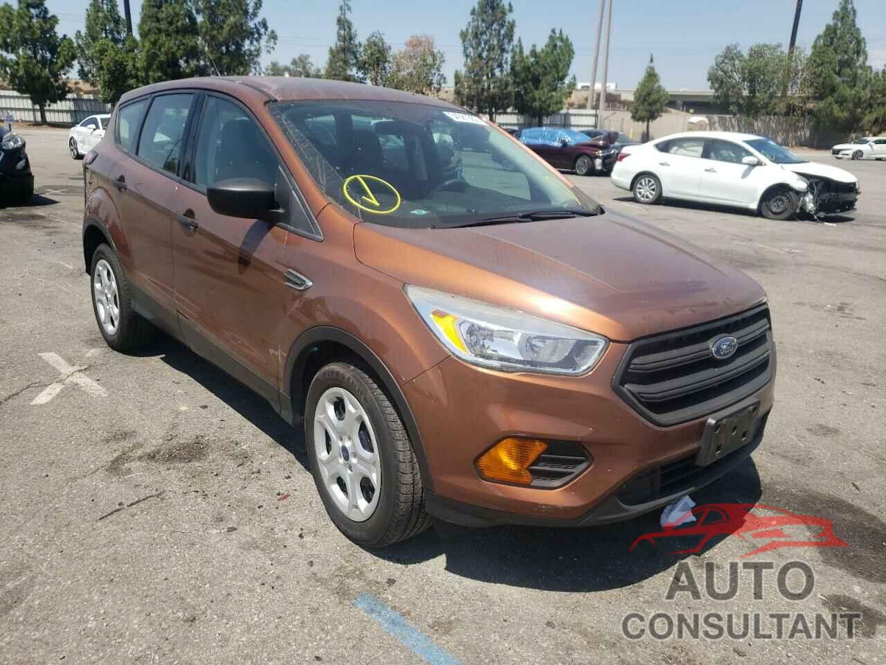 FORD ESCAPE 2017 - 1FMCU0F71HUC04716