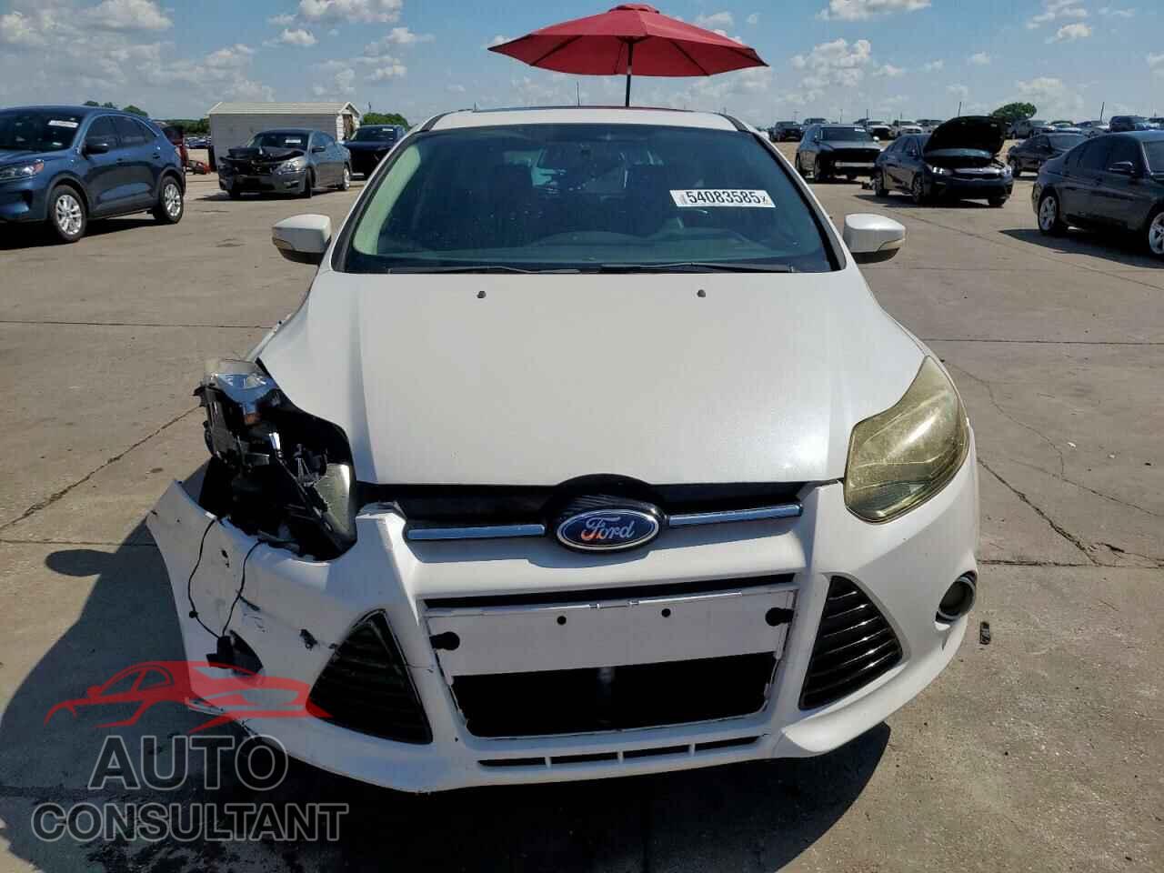 FORD FOCUS 2014 - 1FADP3N24EL330177