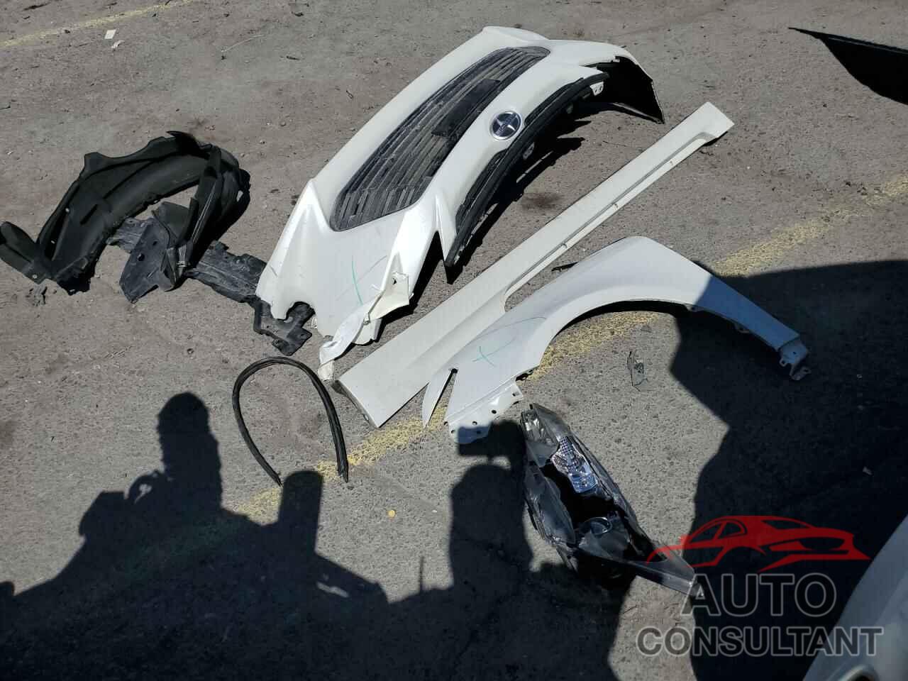TOYOTA SCION 2015 - JTKJF5C70FJ004456