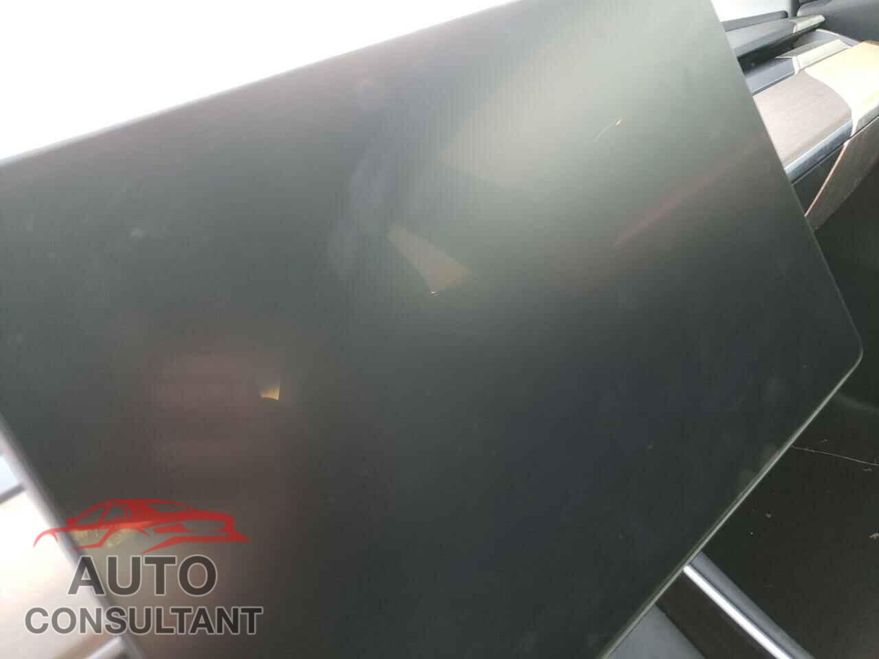 TESLA MODEL 3 2019 - 5YJ3E1EA3KF476401