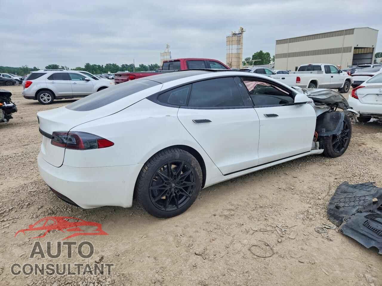 TESLA MODEL S 2017 - 5YJSA1E25HF181311