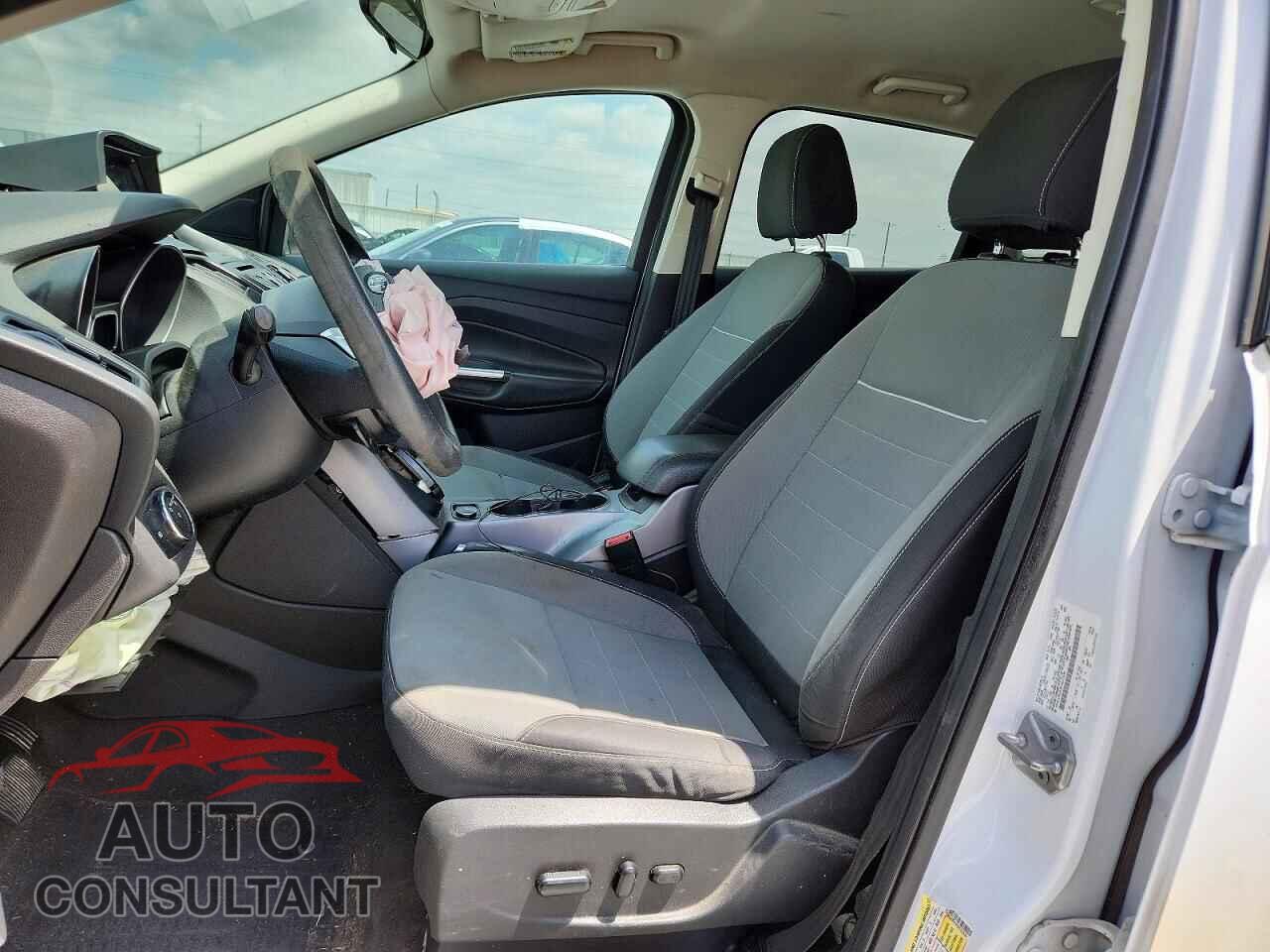 FORD ESCAPE 2014 - 1FMCU0GX3EUC31930