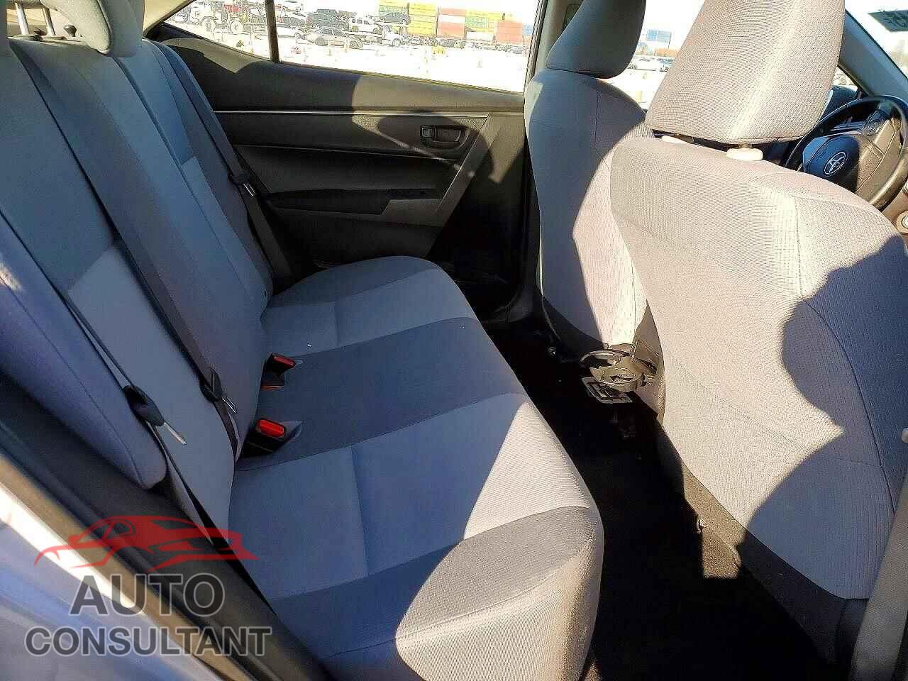 TOYOTA COROLLA 2015 - 2T1BURHEXFC330910