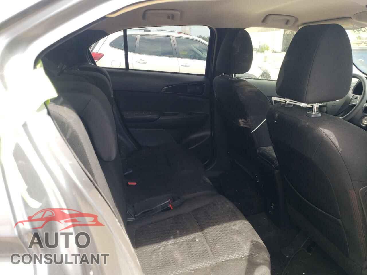 MITSUBISHI ECLIPSE 2018 - JA4AT4AA5JZ047333