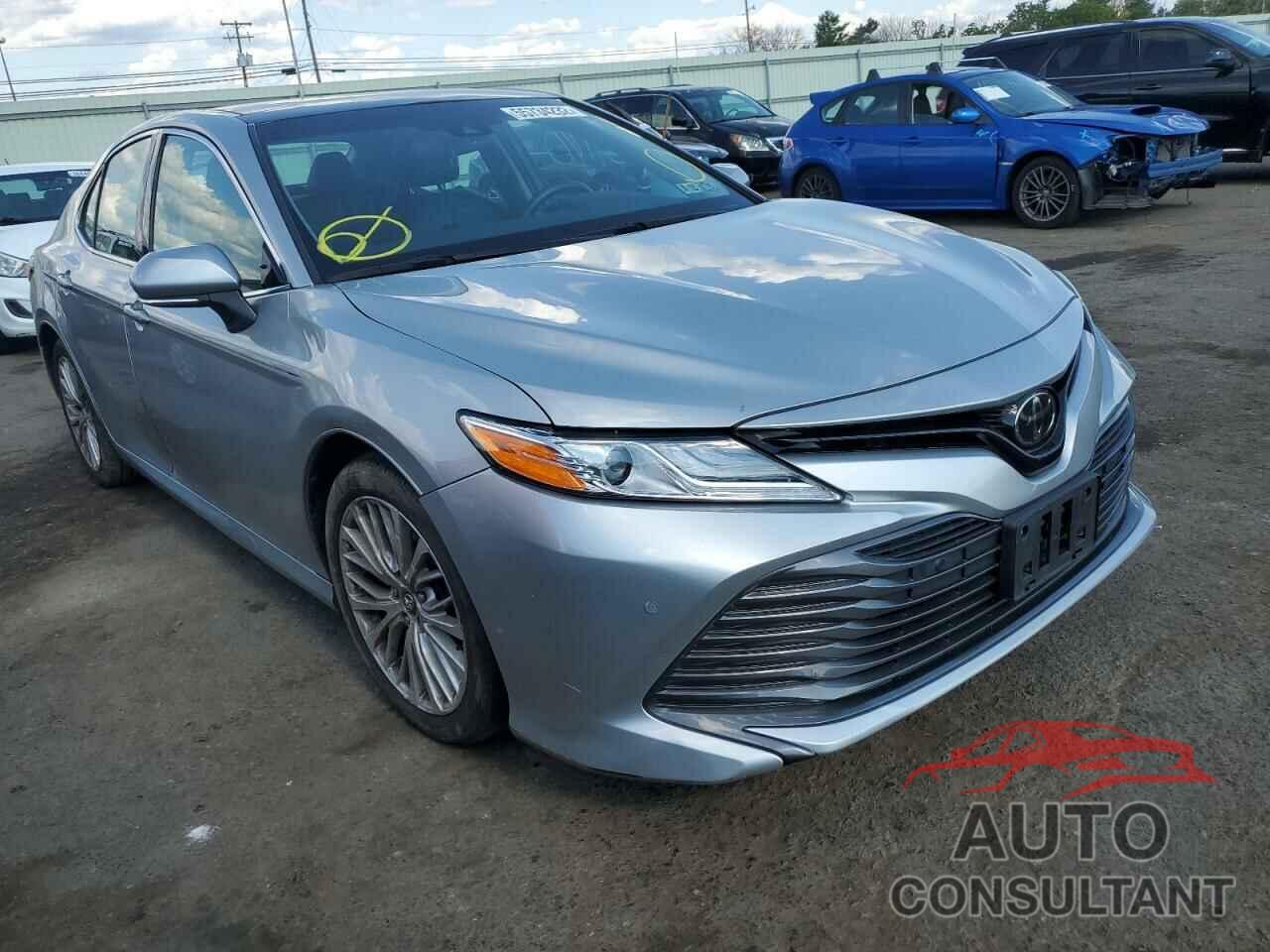 TOYOTA CAMRY 2018 - 4T1B11HK4JU041349
