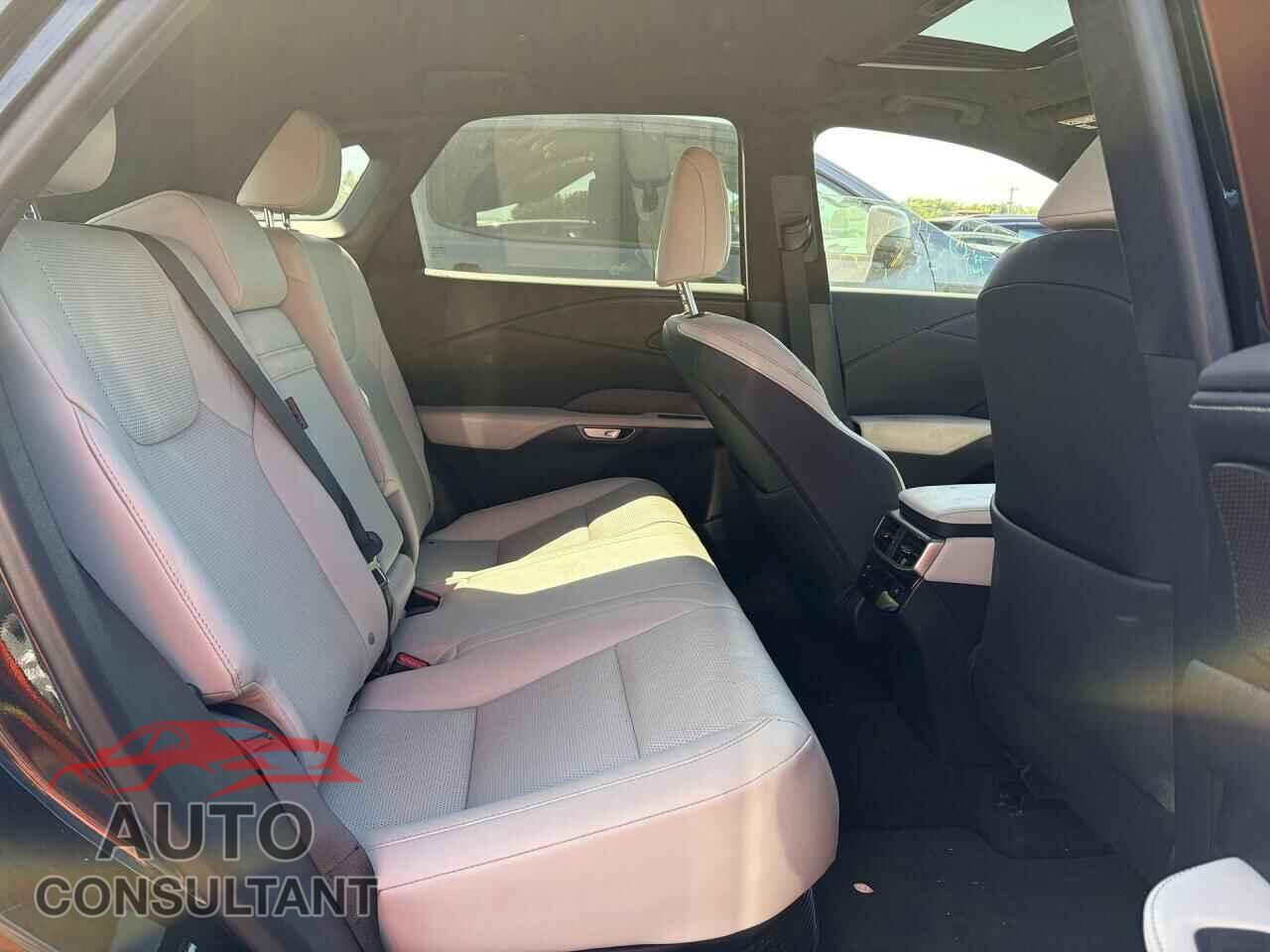 LEXUS UNKNOWN 2024 - 2T2BBMCA7RC034854