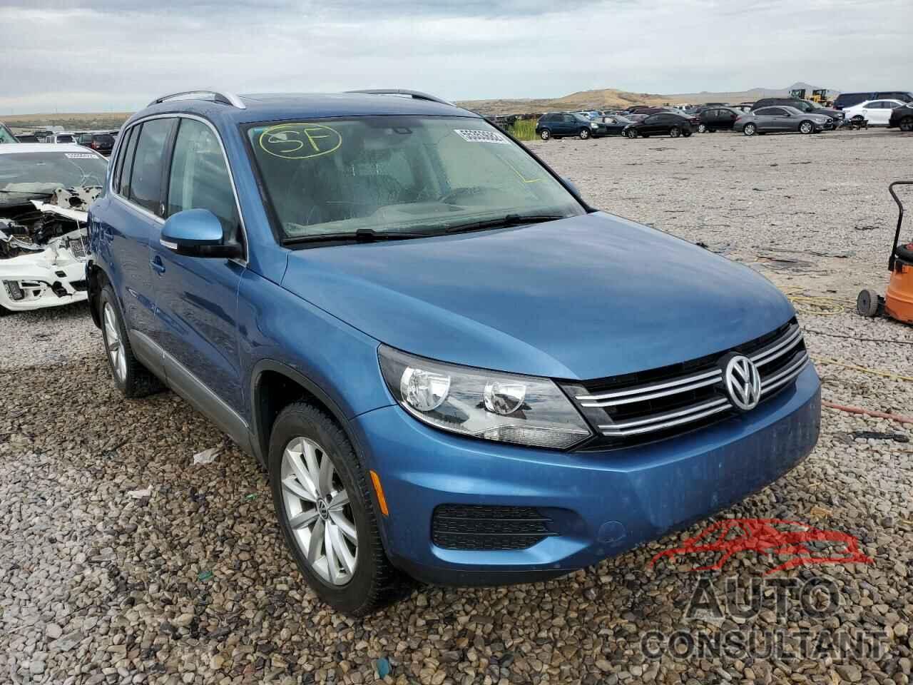 VOLKSWAGEN TIGUAN 2017 - WVGSV7AX5HW504014