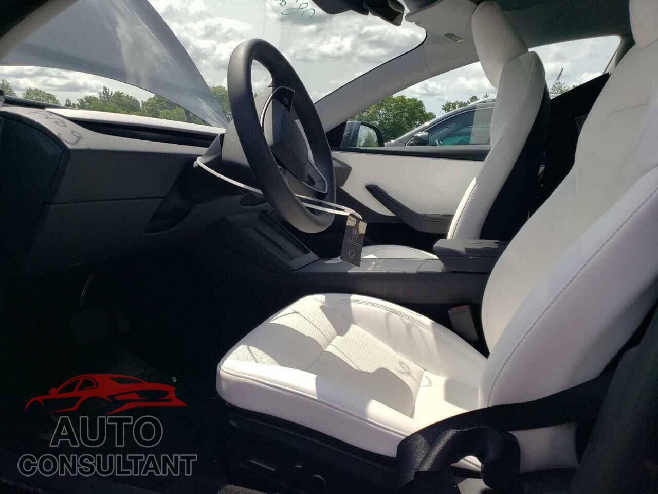 TESLA MODEL 3 2024 - 5YJ3E1EA8RF865898
