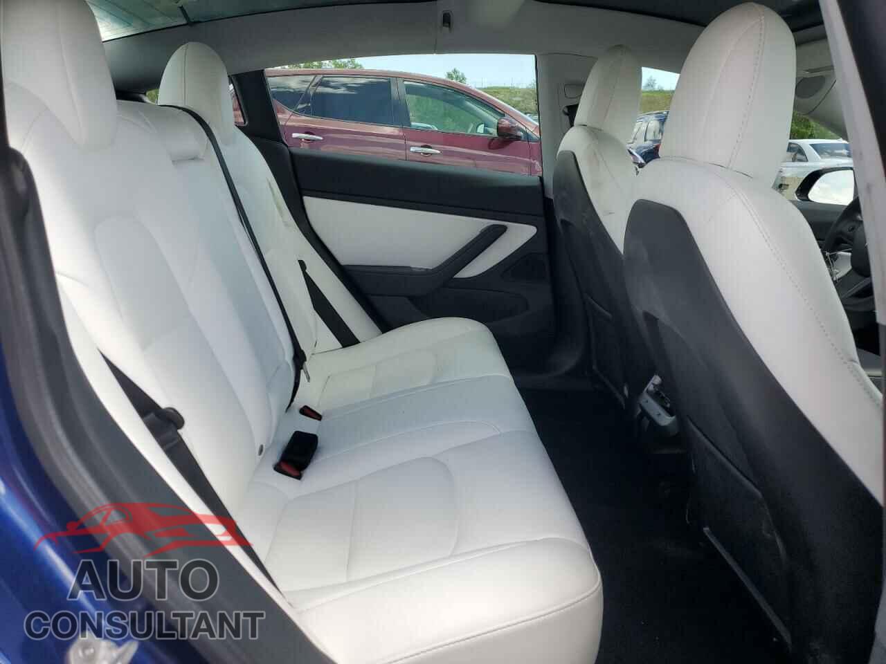TESLA MODEL 3 2020 - 5YJ3E1EB3LF668461