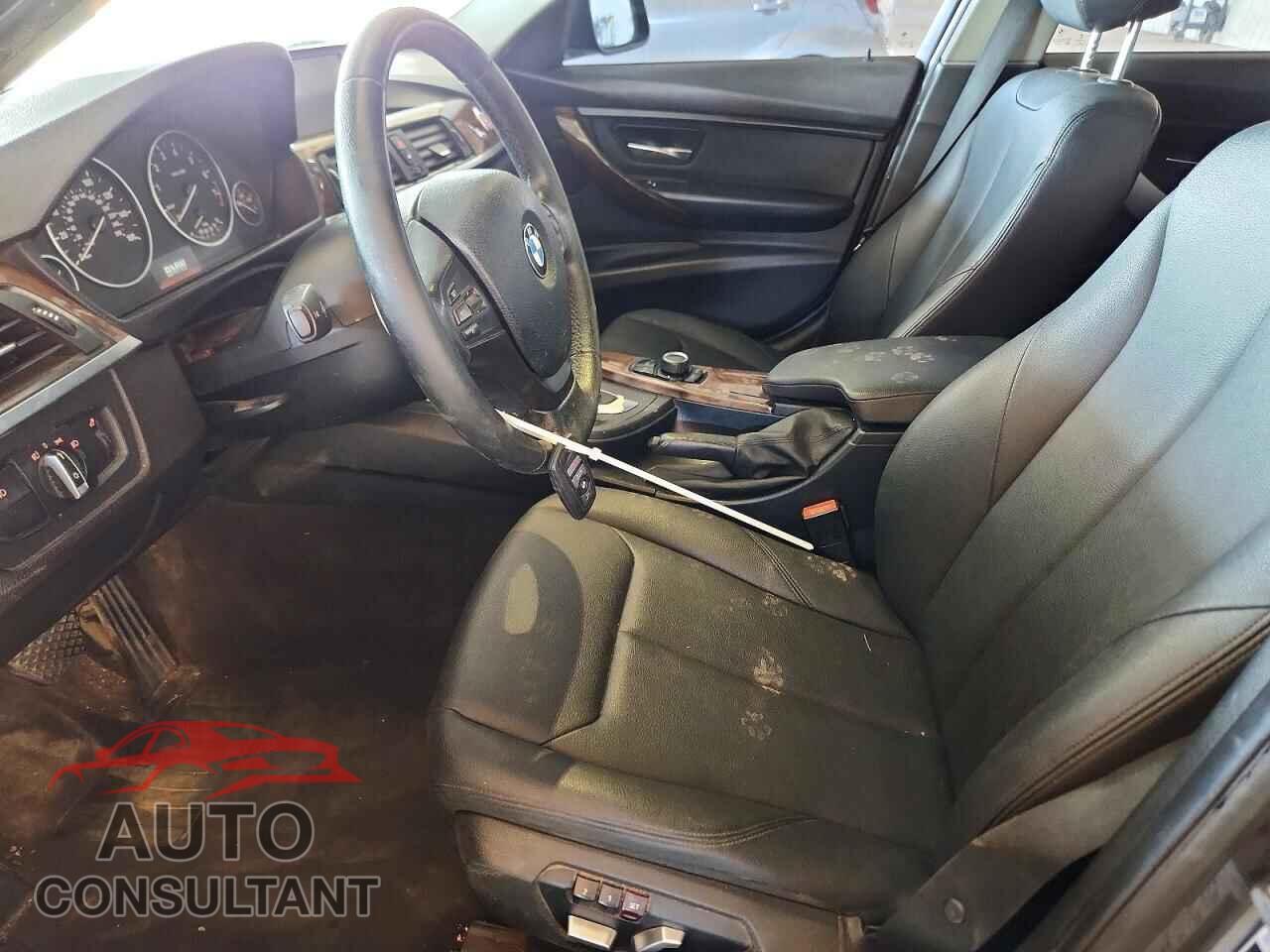 BMW 3 SERIES 2016 - WBA8E1G53GNU10023