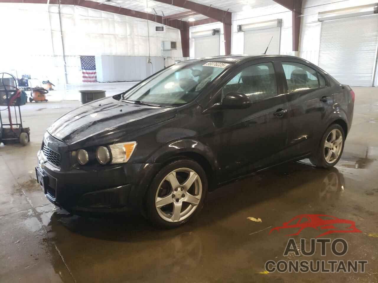 CHEVROLET SONIC 2013 - 1G1JA5SH4D4160231