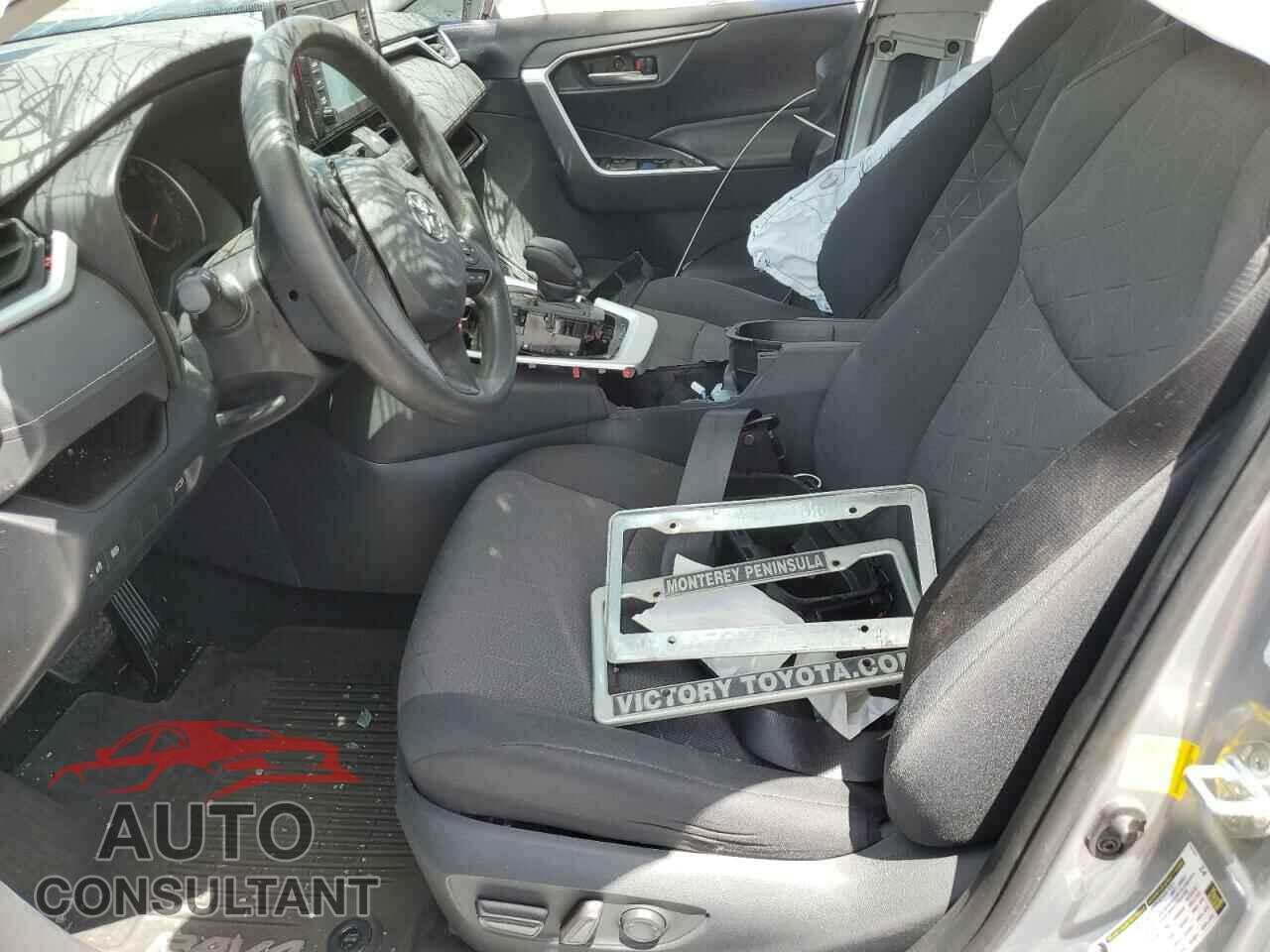 TOYOTA RAV4 2019 - 2T3W1RFV2KW024894