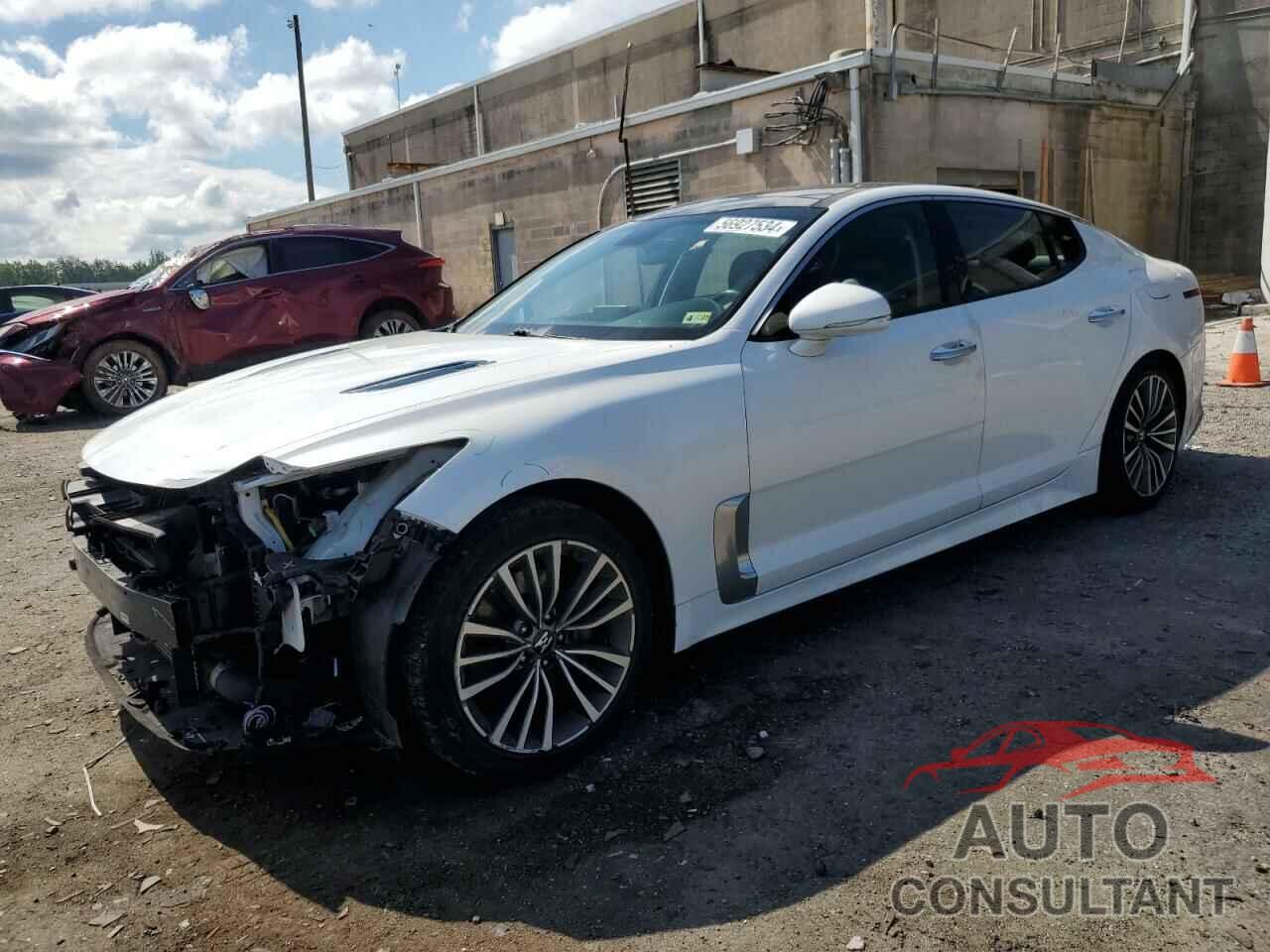 KIA STINGER 2018 - KNAE25LA4J6021494