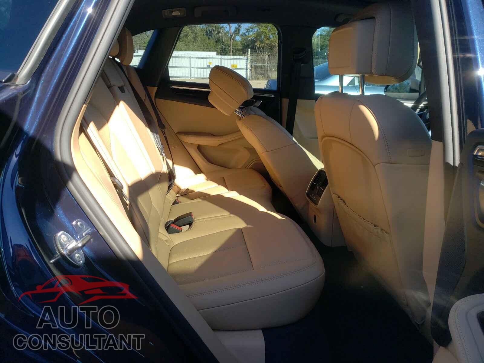 PORSCHE MACAN 2018 - WP1AA2A55JLB13822
