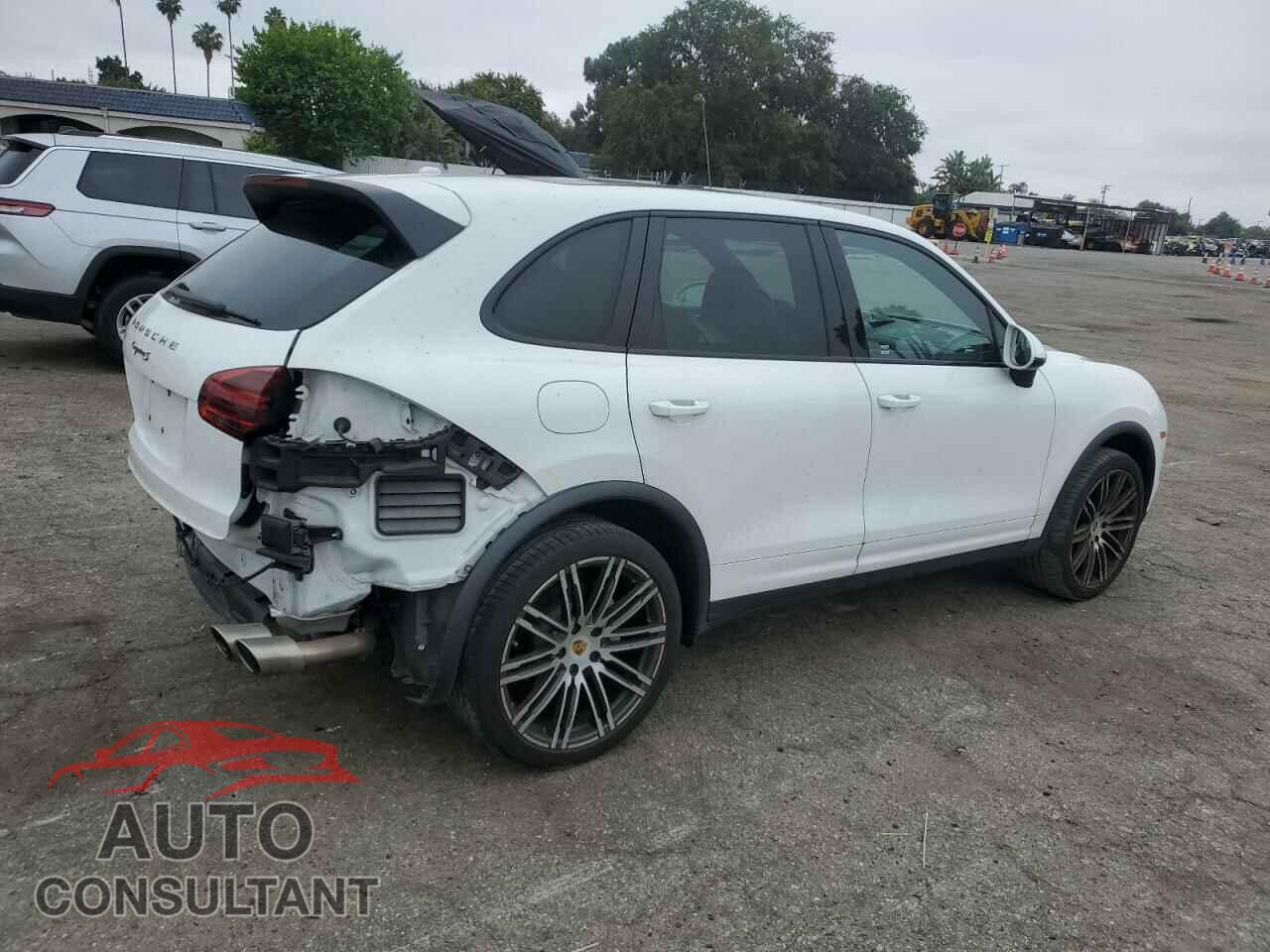 PORSCHE CAYENNE 2016 - WP1AB2A21GLA95752