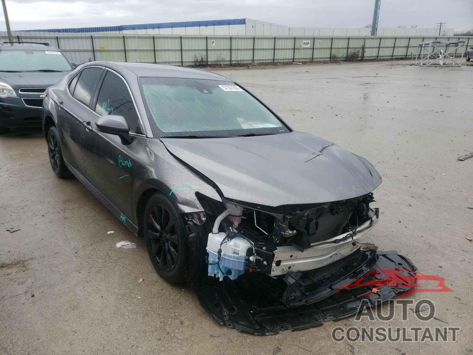 TOYOTA CAMRY 2018 - 4T1B11HK3JU061267