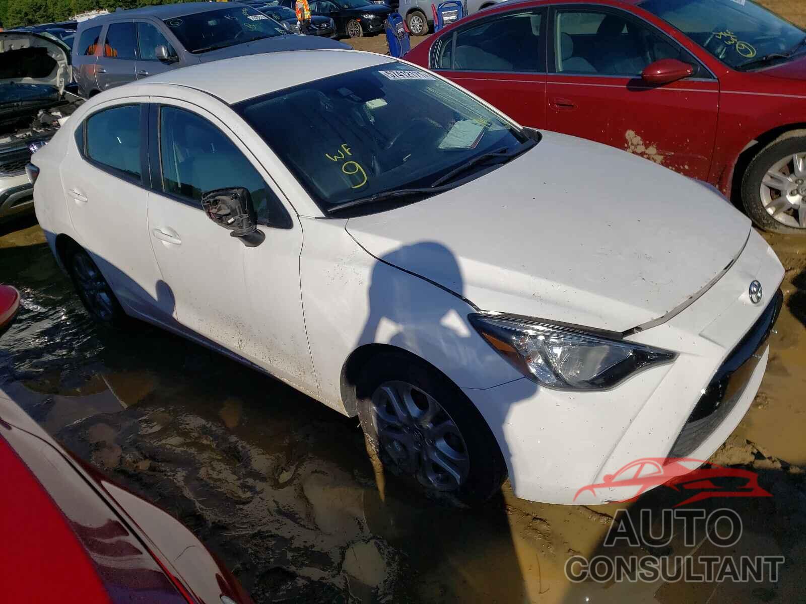 TOYOTA YARIS 2017 - 3MYDLBYV5HY166036