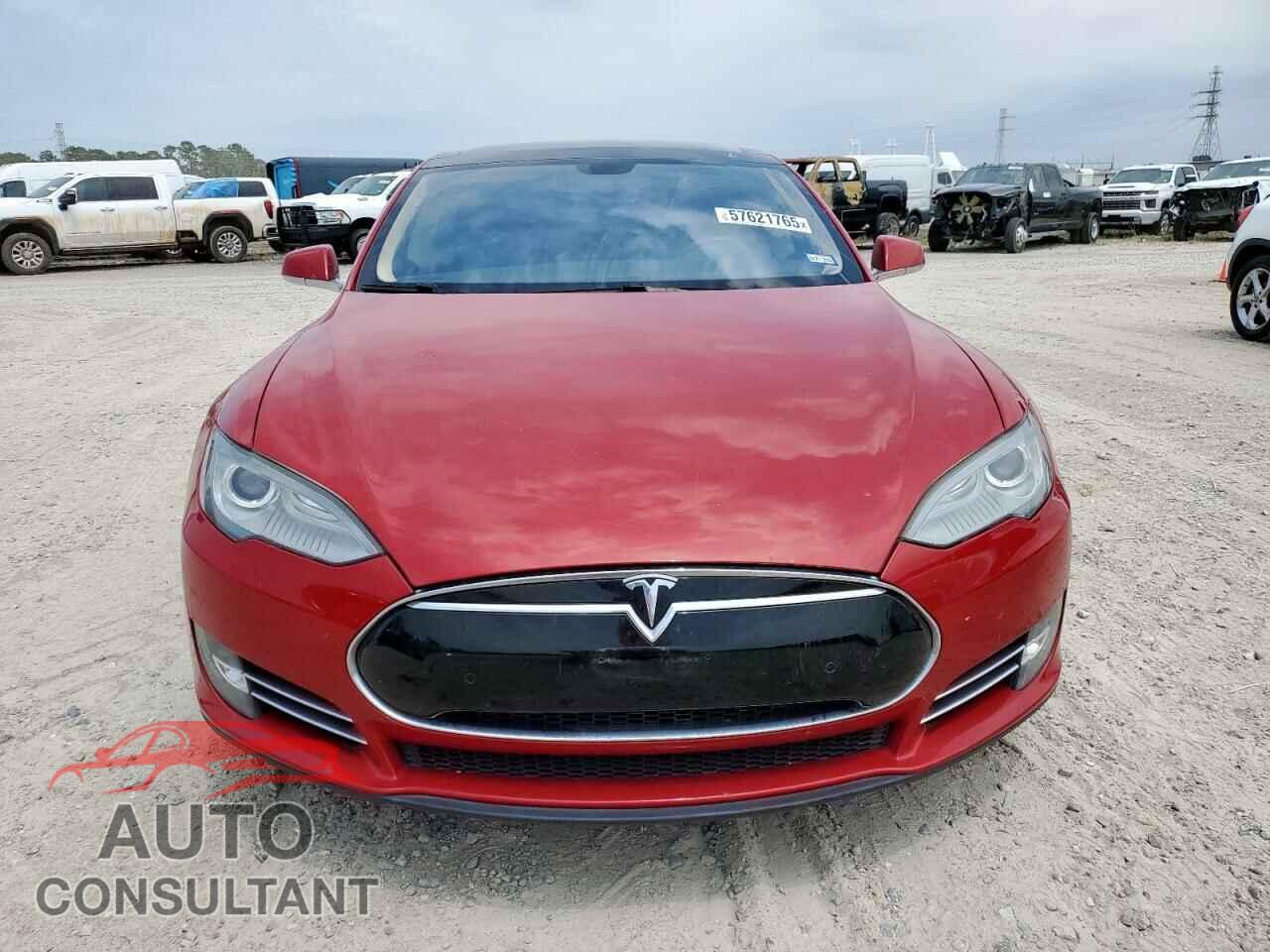 TESLA MODEL S 2013 - 5YJSA1DP0DFP18903