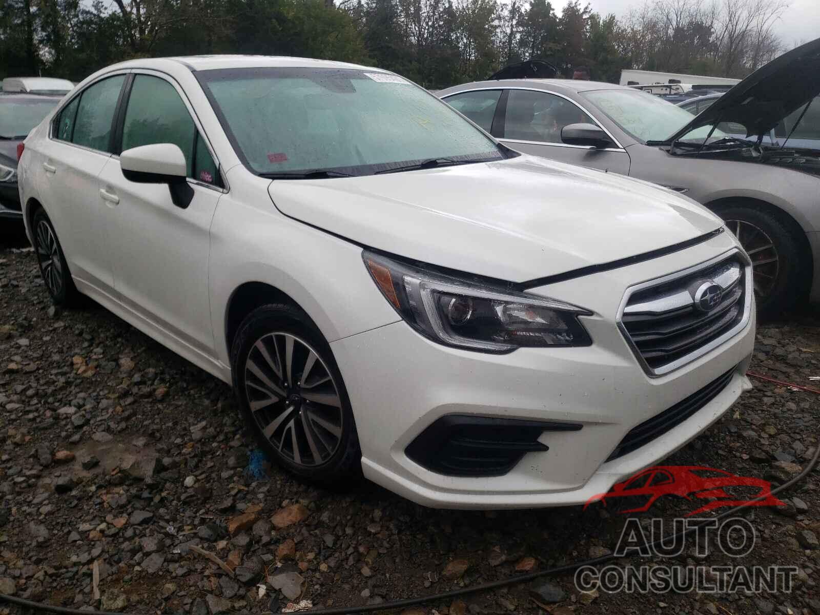 SUBARU LEGACY 2019 - 4S3BNAF62K3019890