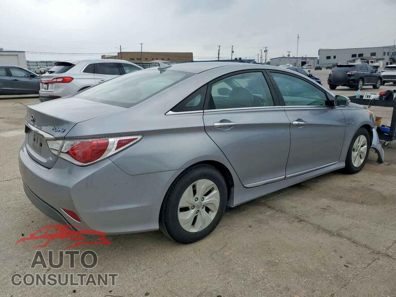 HYUNDAI SONATA 2015 - KMHEC4A42FA134321