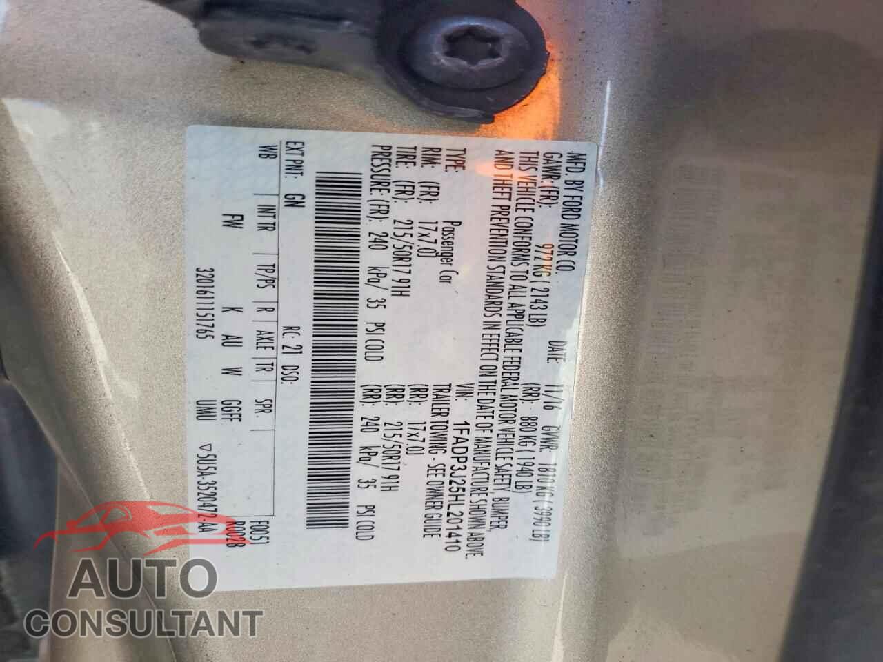 FORD FOCUS 2017 - 1FADP3J25HL201410