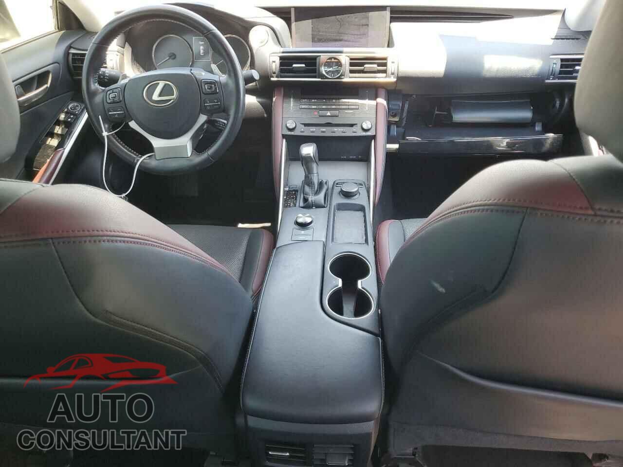 LEXUS IS 2020 - JTHAA1D27L5101707