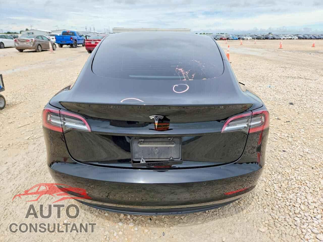 TESLA MODEL 3 2021 - 5YJ3E1EA6MF921619