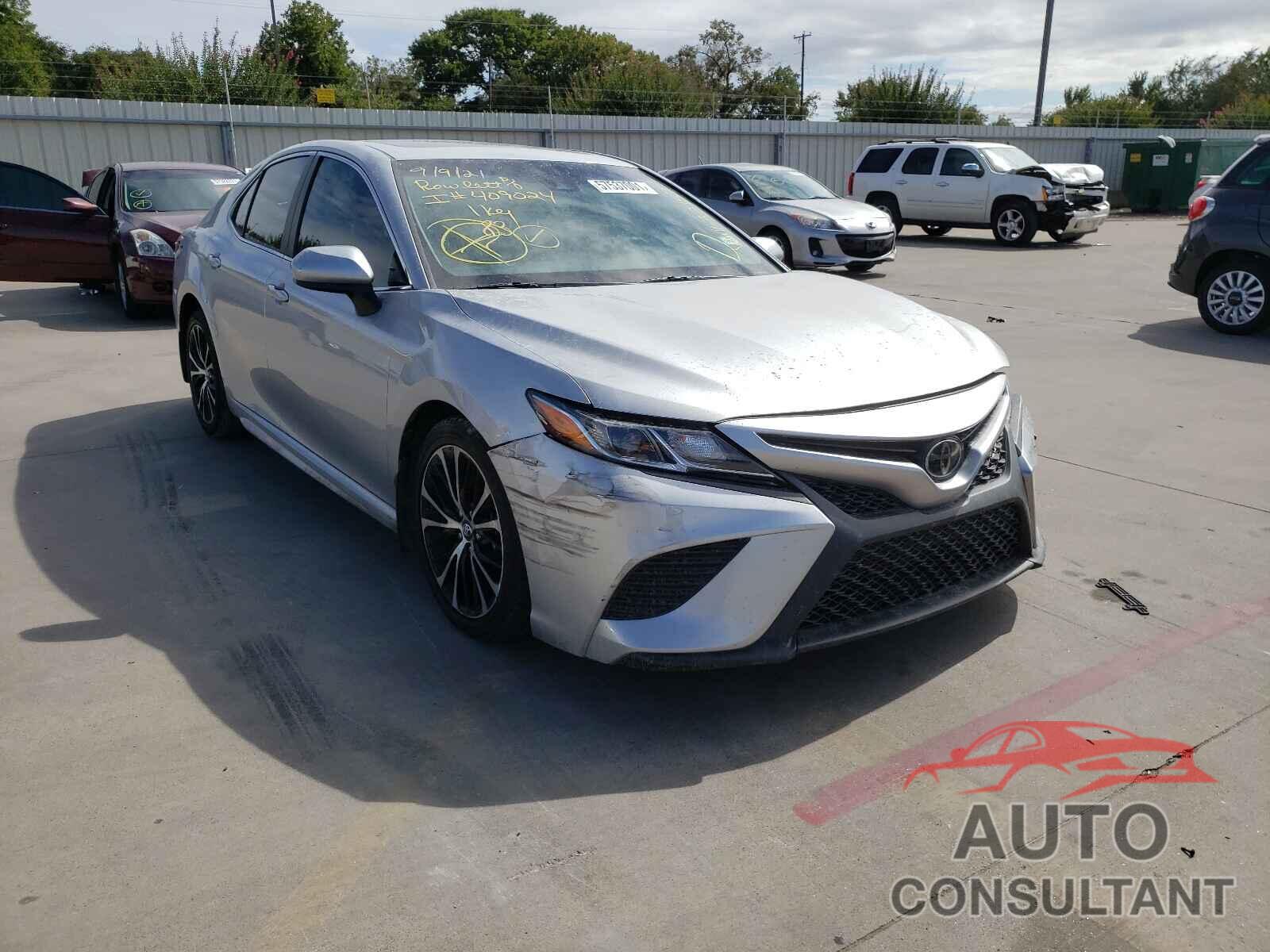TOYOTA CAMRY 2018 - 4T1B11HK7JU532157