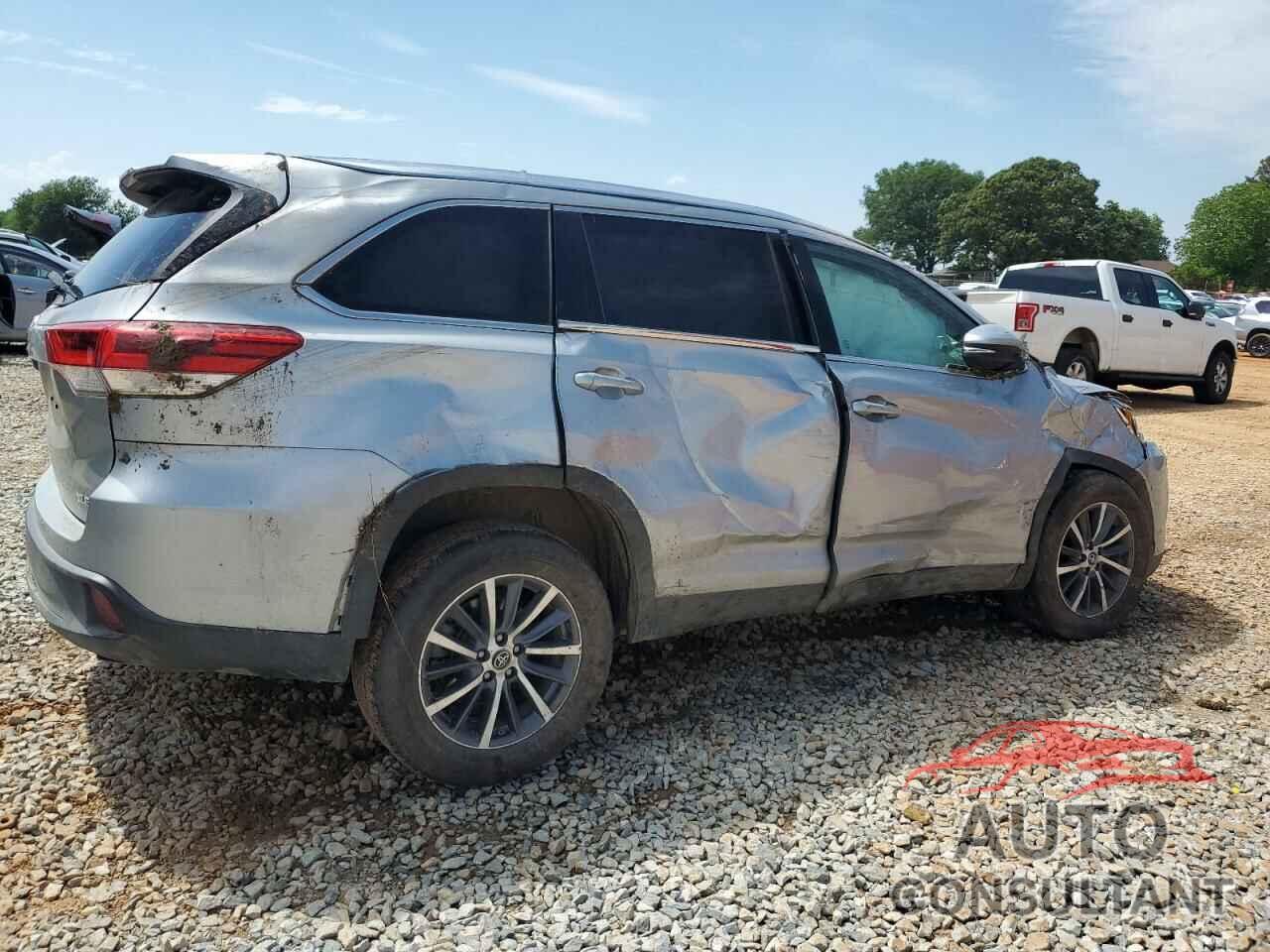 TOYOTA HIGHLANDER 2019 - 5TDKZRFH7KS559853
