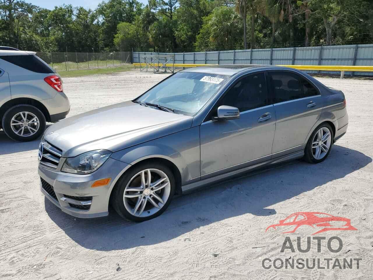 MERCEDES-BENZ C-CLASS 2014 - WDDGF4HB1EG248594