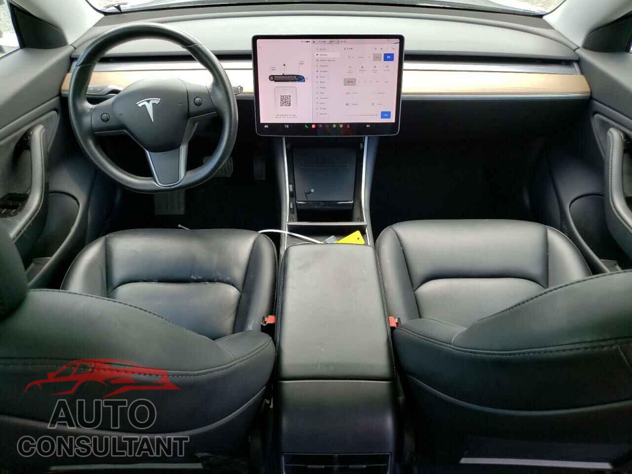 TESLA MODEL 3 2019 - 5YJ3E1EB2KF199538