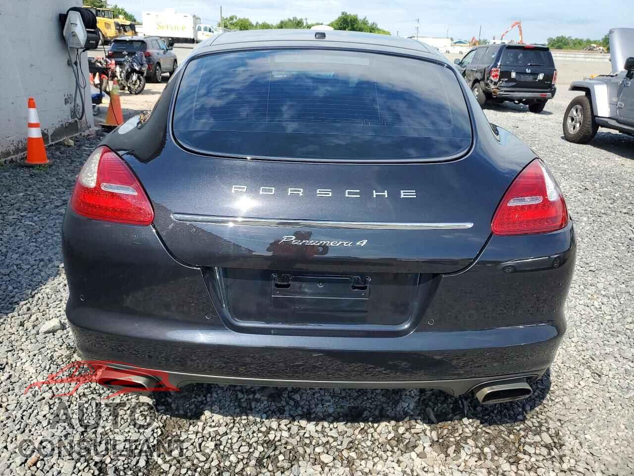 PORSCHE PANAMERA 2013 - WP0AA2A78DL016198