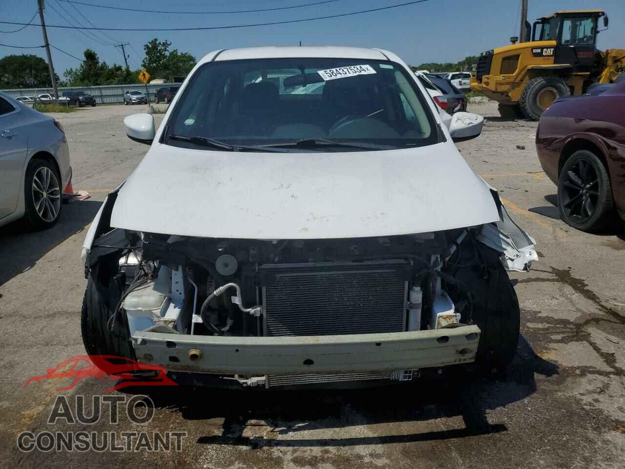 NISSAN VERSA 2018 - 3N1CN7APXJL829006