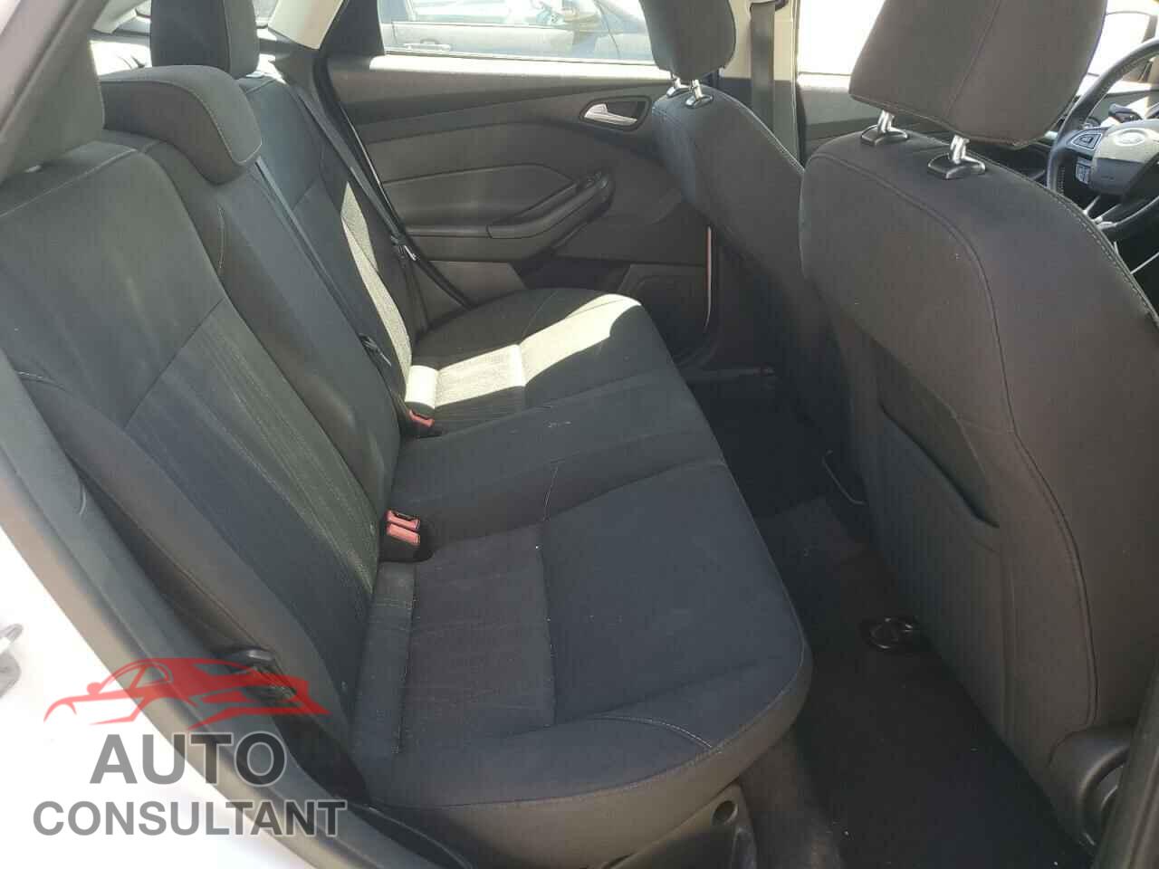 FORD FOCUS 2016 - 1FADP3F22GL329241