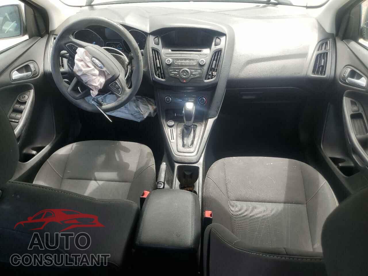 FORD FOCUS 2016 - 1FADP3F22GL347920
