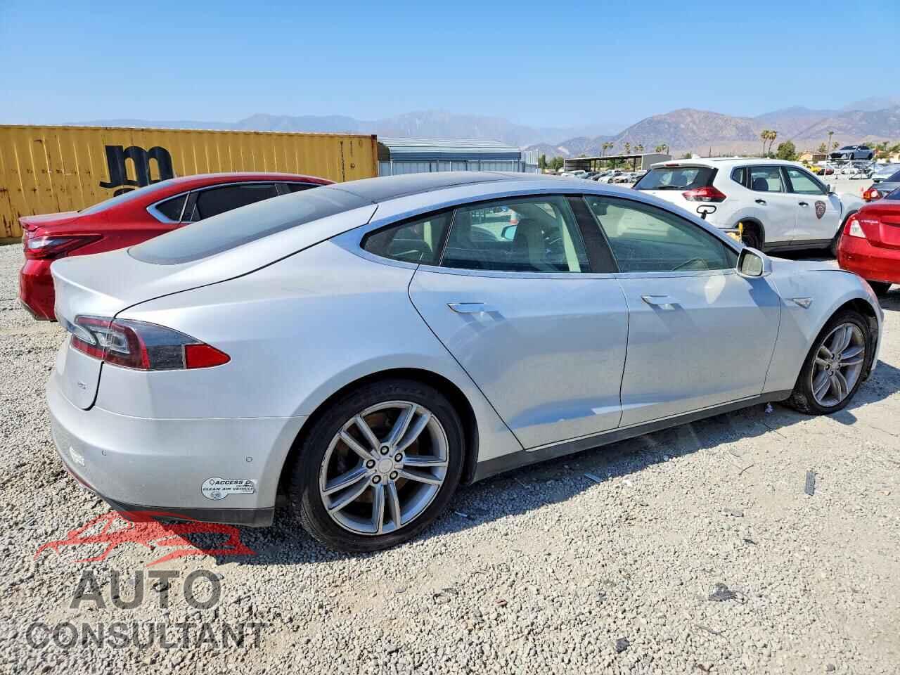 TESLA MODEL S 2014 - 5YJSA1H1XEFP52371