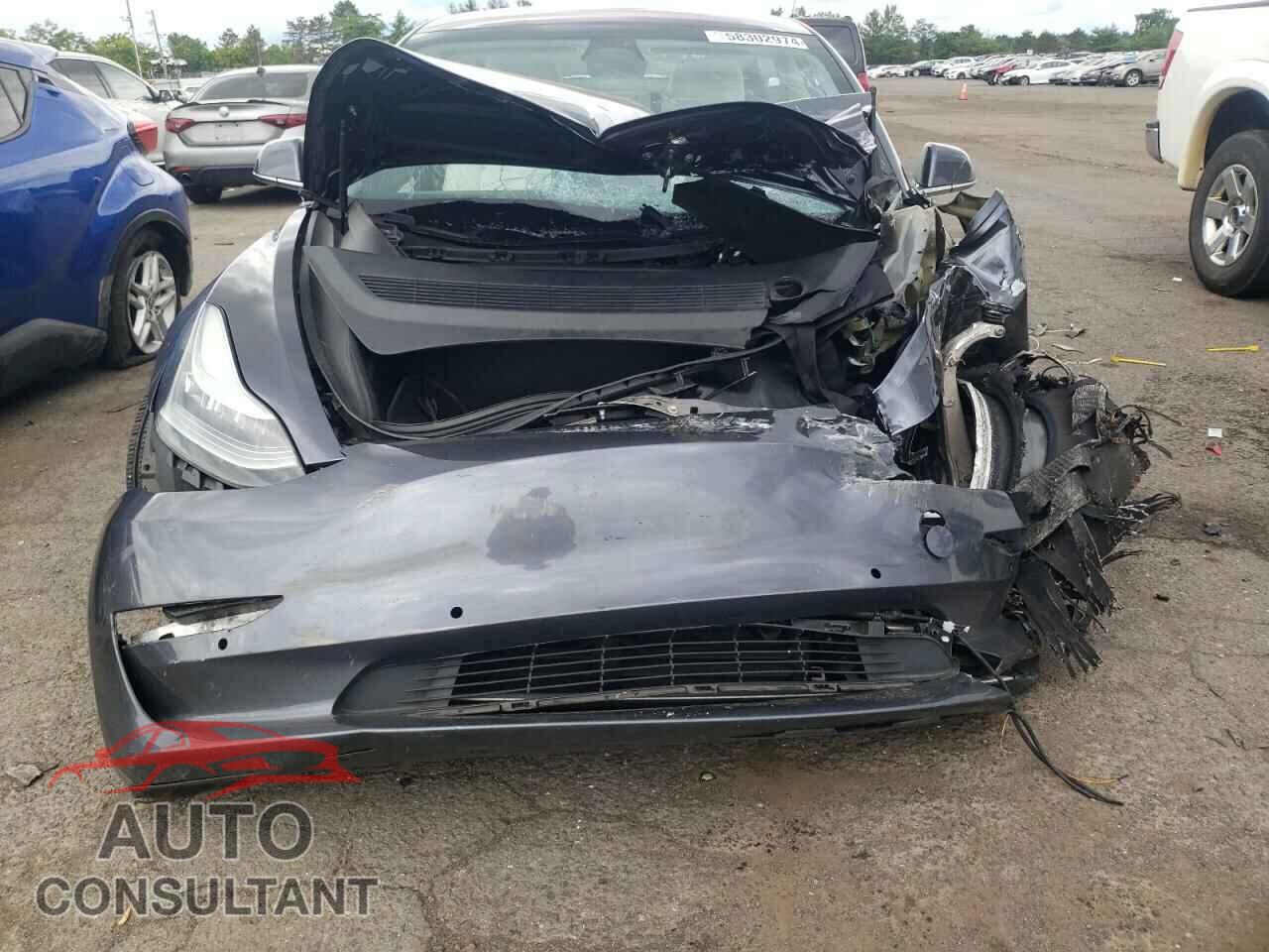 TESLA MODEL 3 2018 - 5YJ3E1EB6JF148493