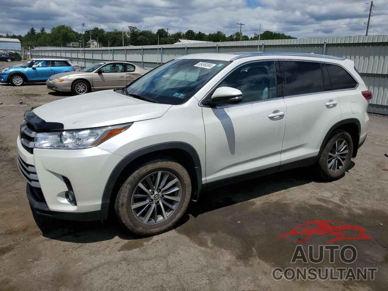 TOYOTA HIGHLANDER 2019 - 5TDJZRFH7KS930845