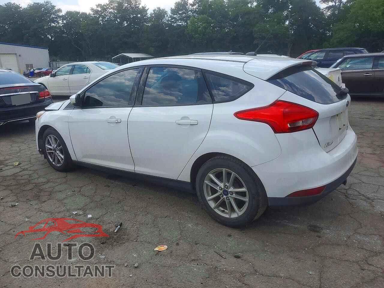 FORD FOCUS 2015 - 1FADP3K20FL311275