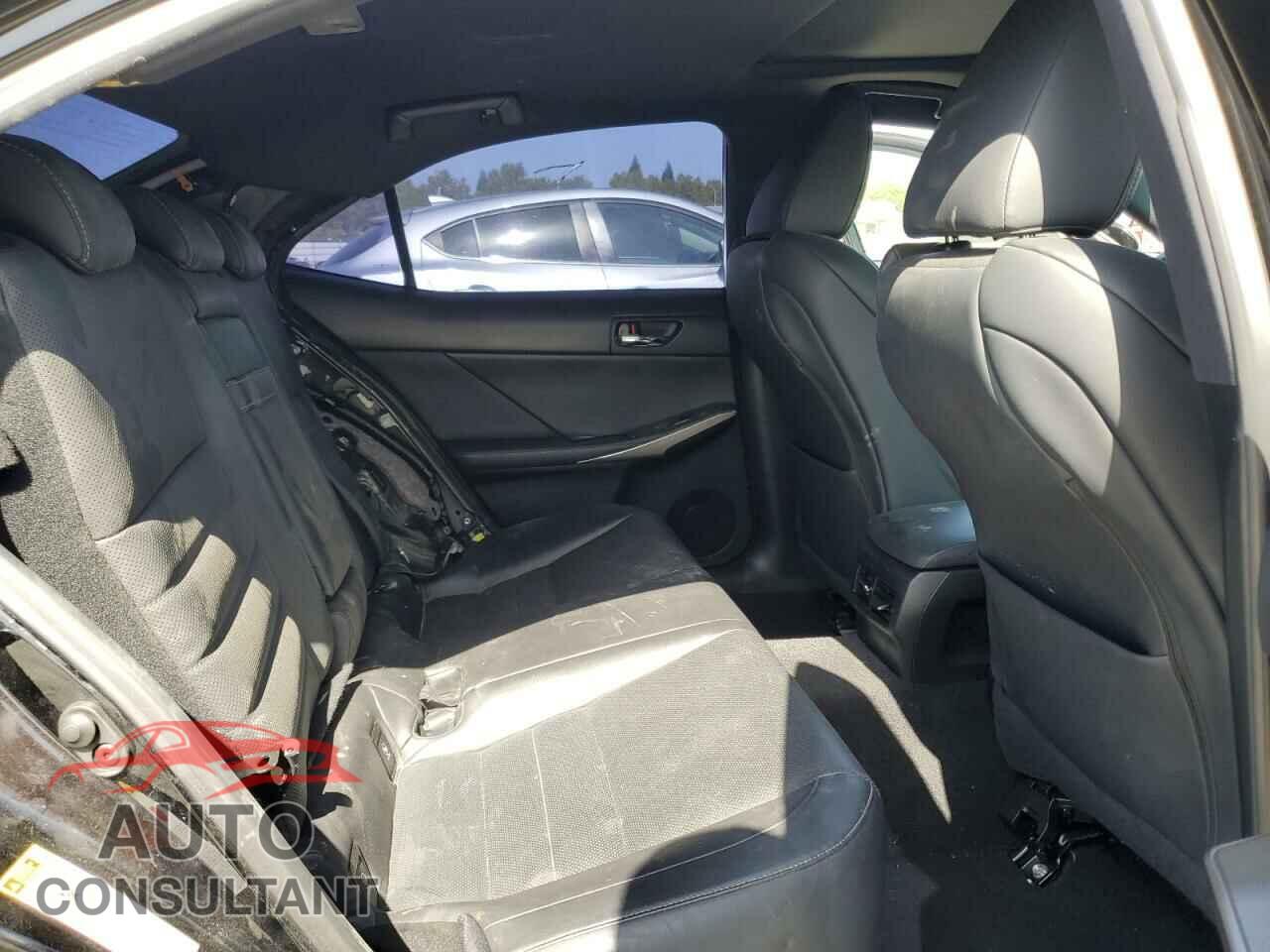 LEXUS IS 2015 - JTHBF1D20F5079740