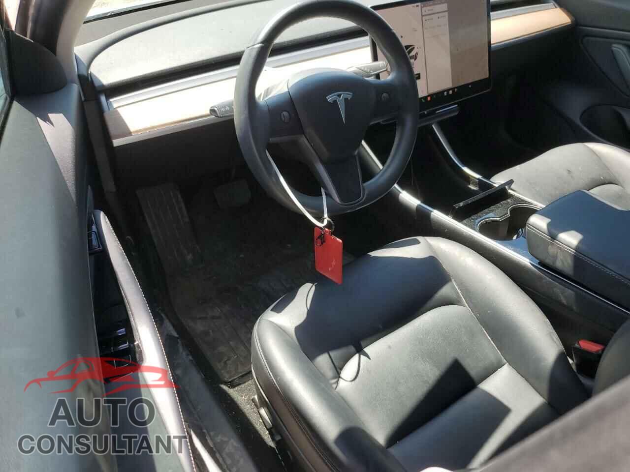 TESLA MODEL 3 2018 - 5YJ3E1EB0JF092552