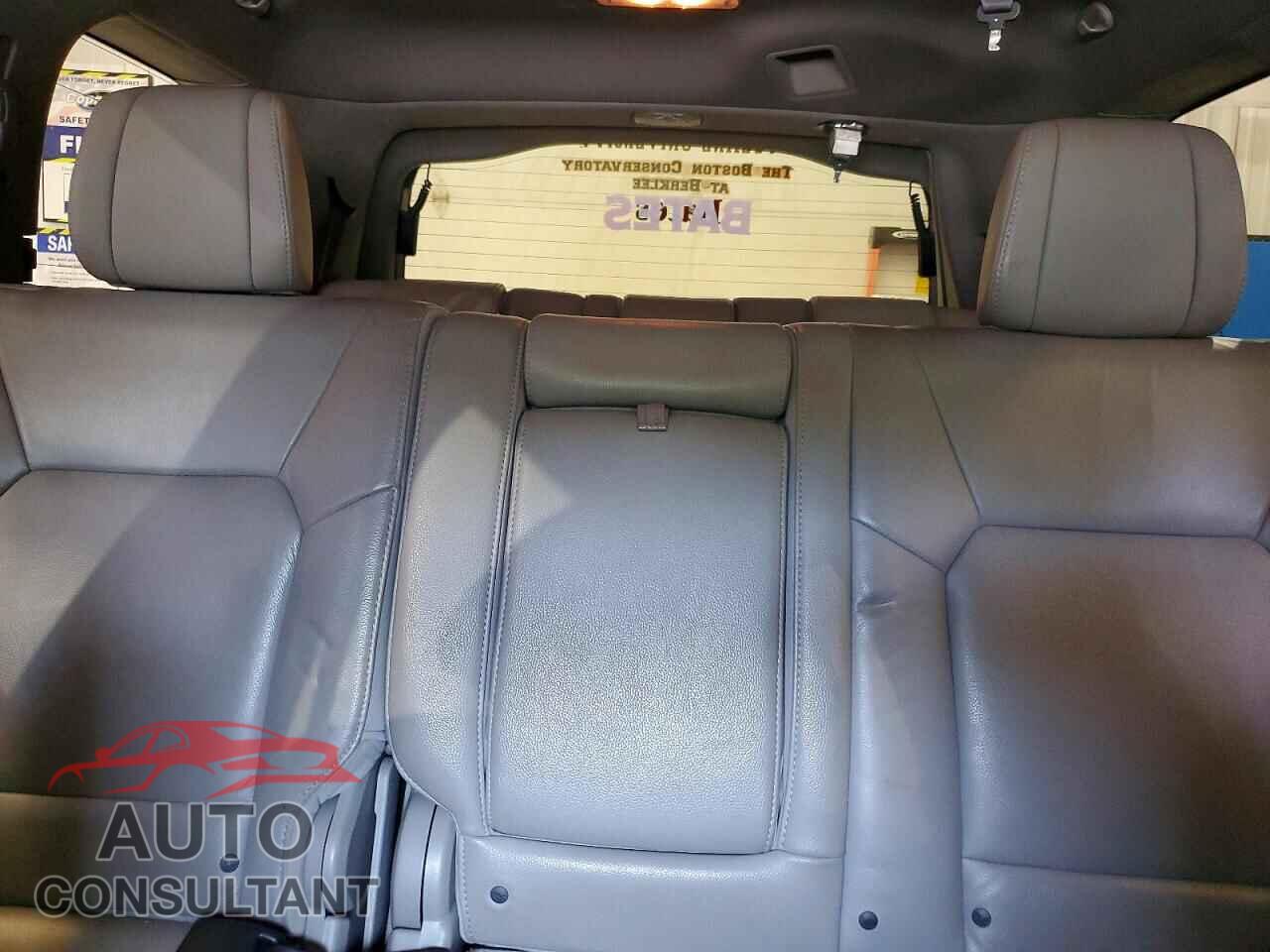 HONDA PILOT 2012 - 5FNYF4H68CB025784