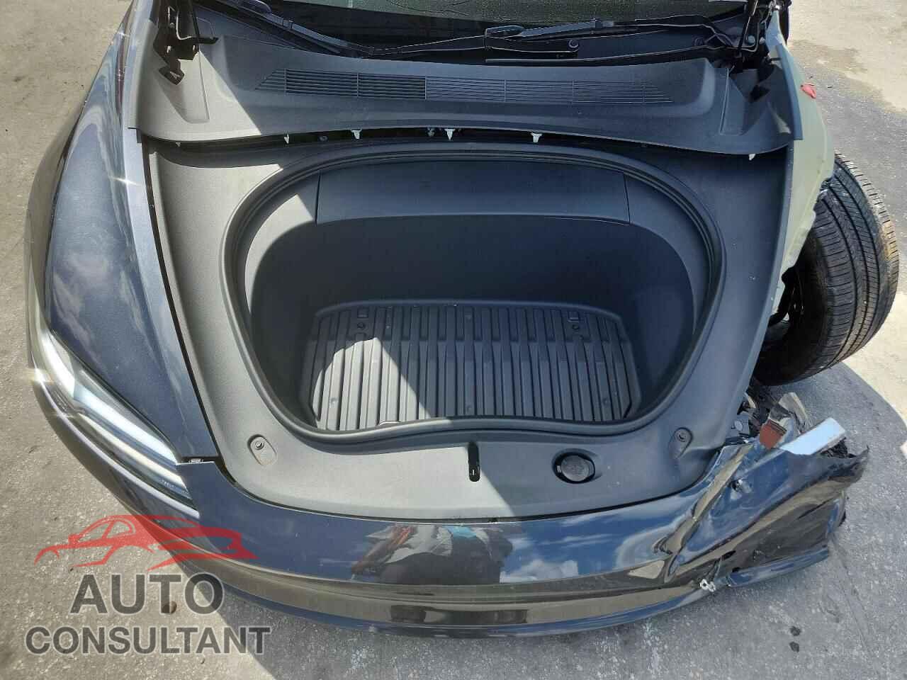 TESLA MODEL 3 2024 - 5YJ3E1EA4RF740963