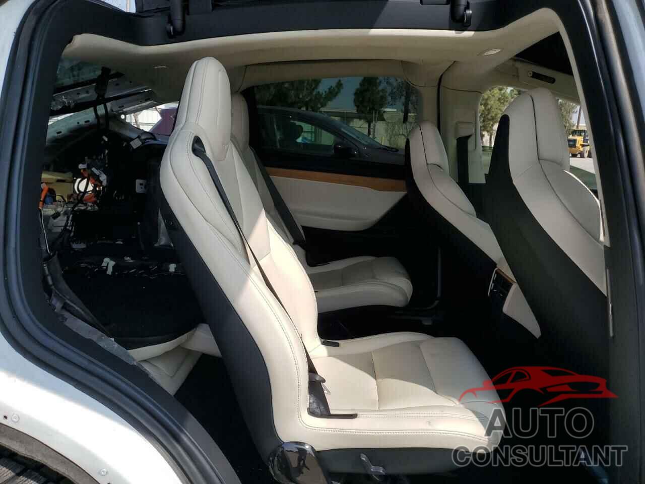 TESLA MODEL X 2018 - 5YJXCBE23JF143457