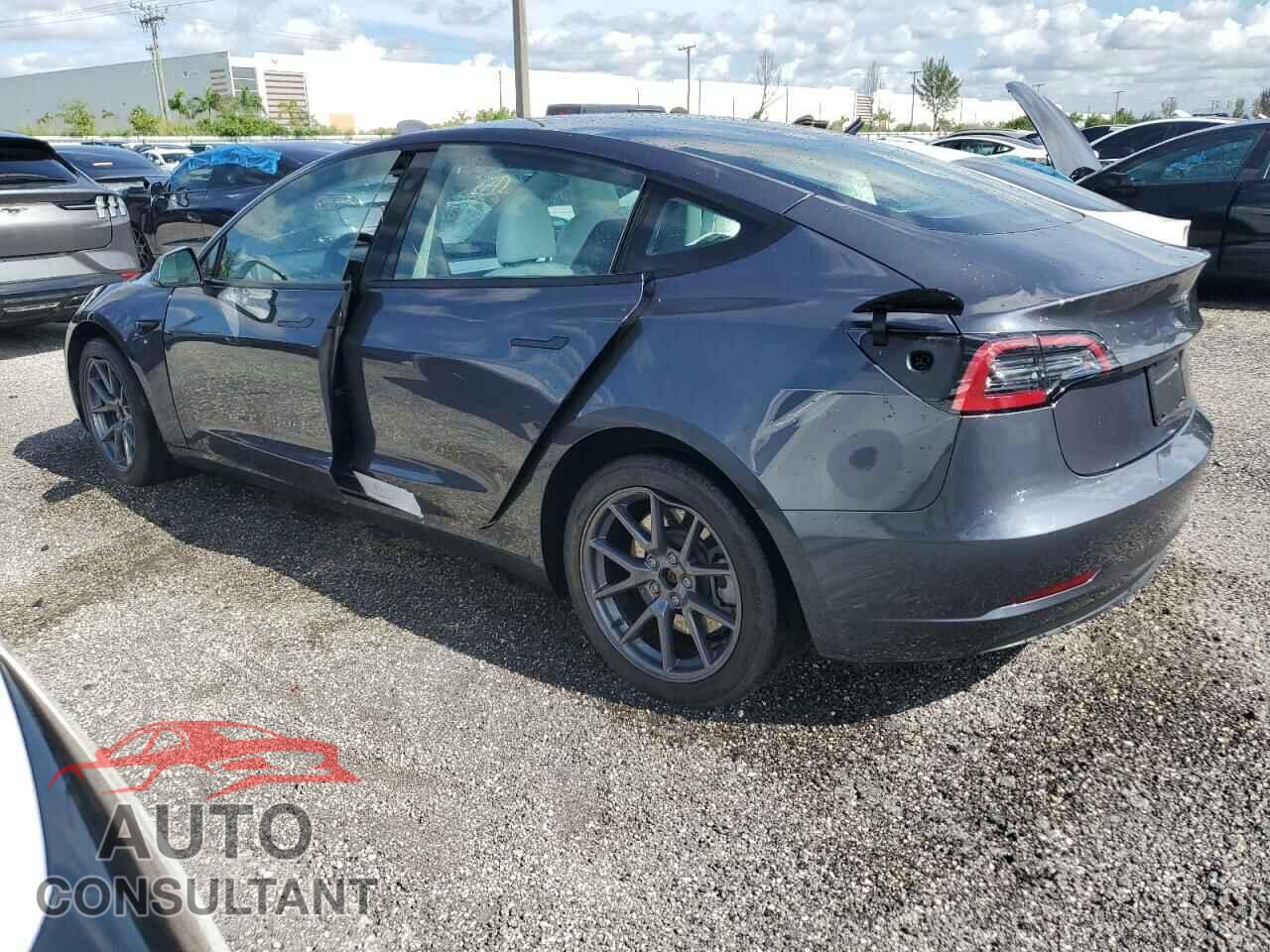 TESLA MODEL 3 2023 - 5YJ3E1EA5PF648001