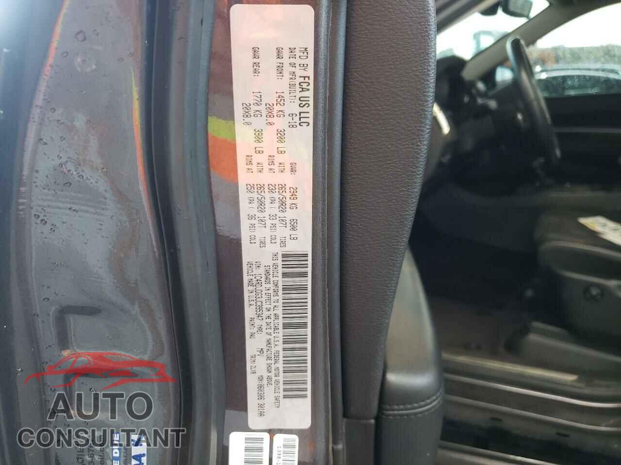 DODGE DURANGO 2018 - 1C4RDJDG3JC395347