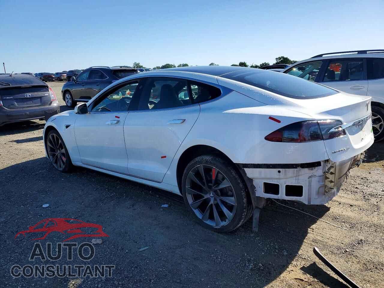 TESLA MODEL S 2018 - 5YJSA1E20JF281337