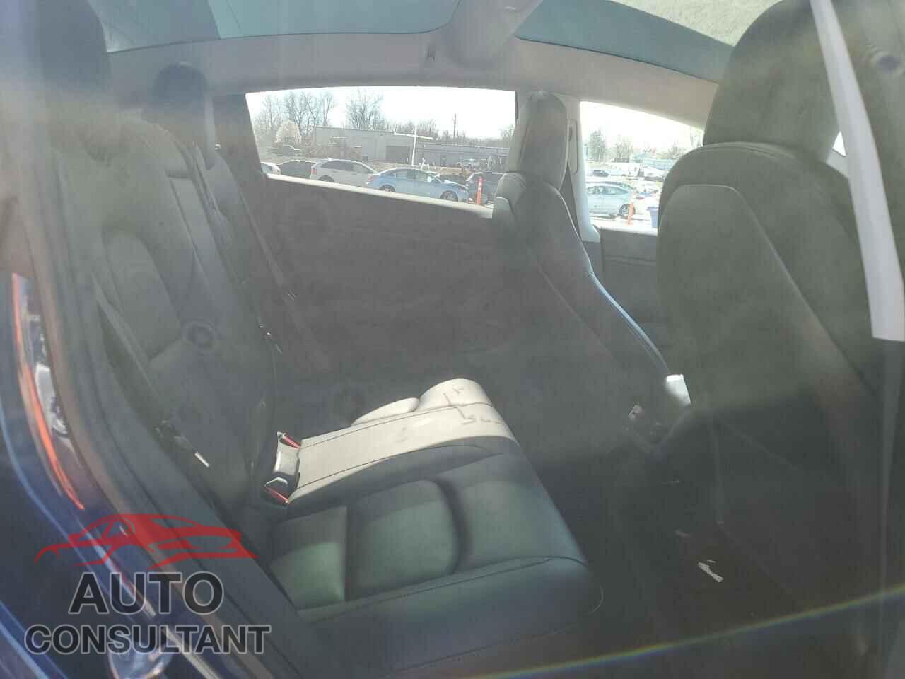 TESLA MODEL 3 2018 - 5YJ3E1EB2JF091824