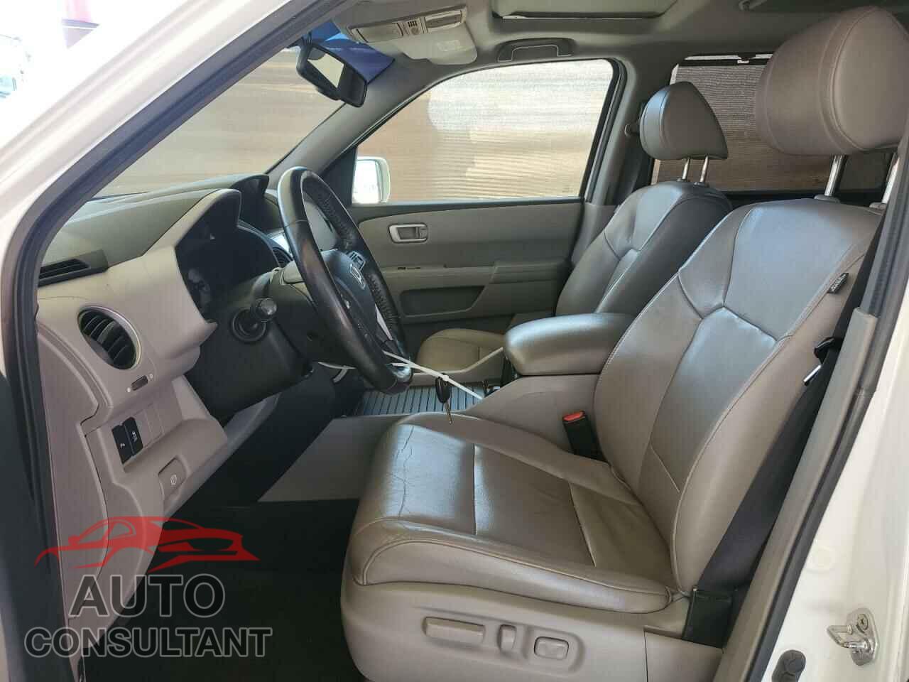 HONDA PILOT 2014 - 5FNYF3H9XEB008699