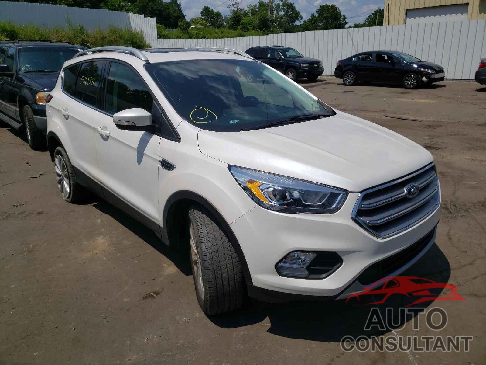 FORD ESCAPE 2017 - 1FMCU9J94HUC92321